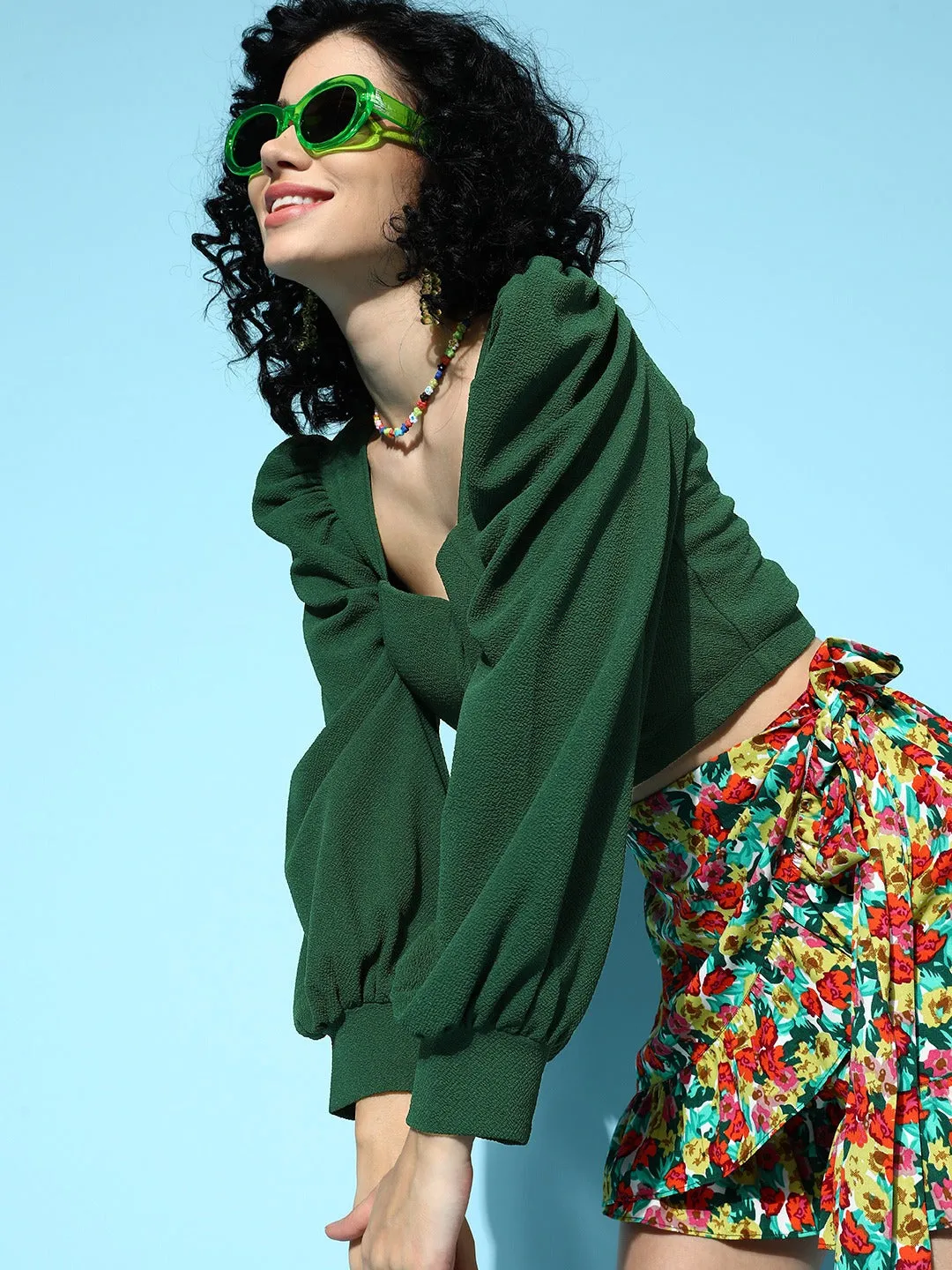 Berrylush Women Solid Green Sweetheart Neck Bishop Sleeve Knitted Cropped Top