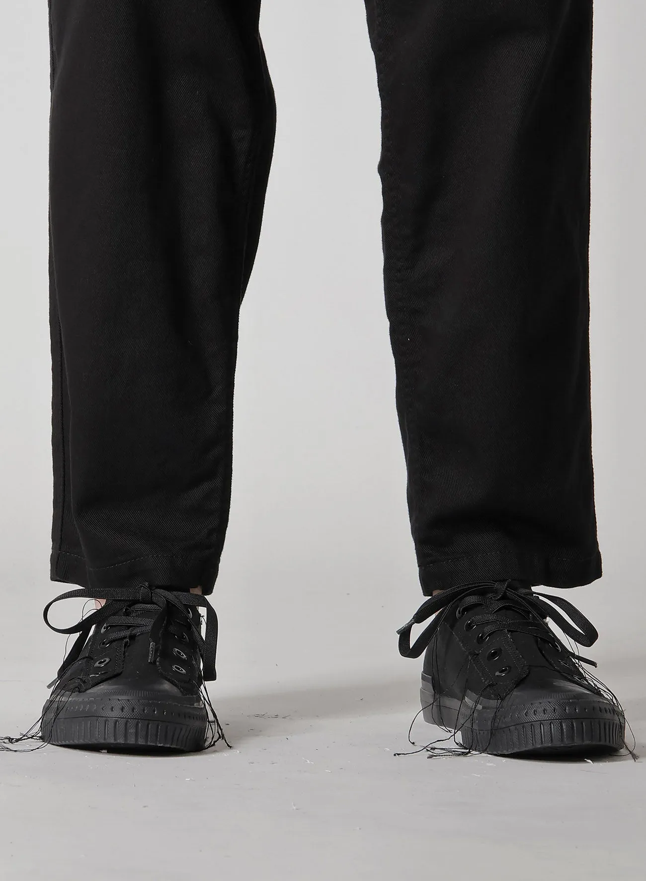BLACK SCANDAL KATSURAGI NO-TUCK WAIST STRING WORK PANTS