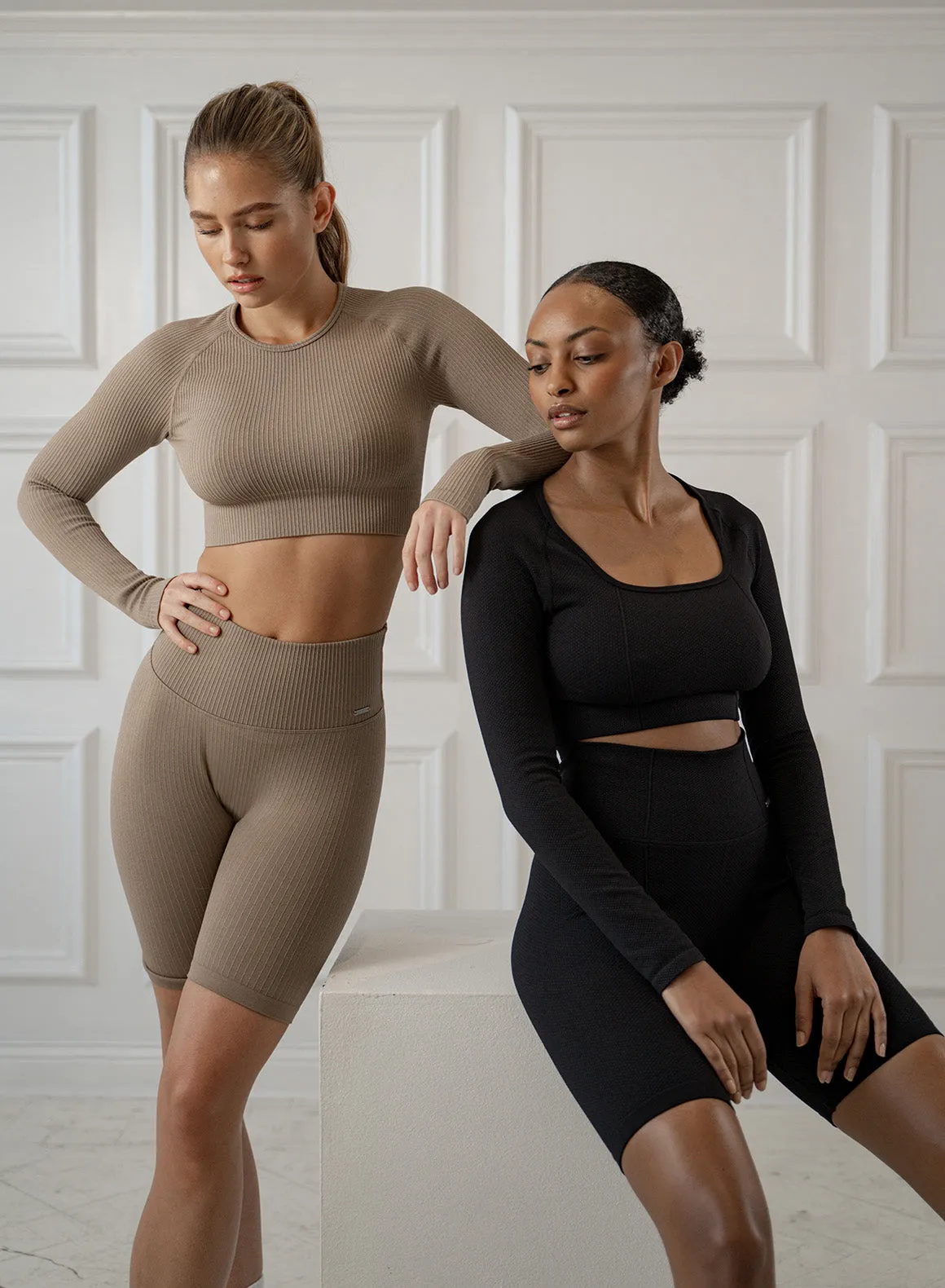 Espresso Ribbed Seamless Crop Long Sleeve
