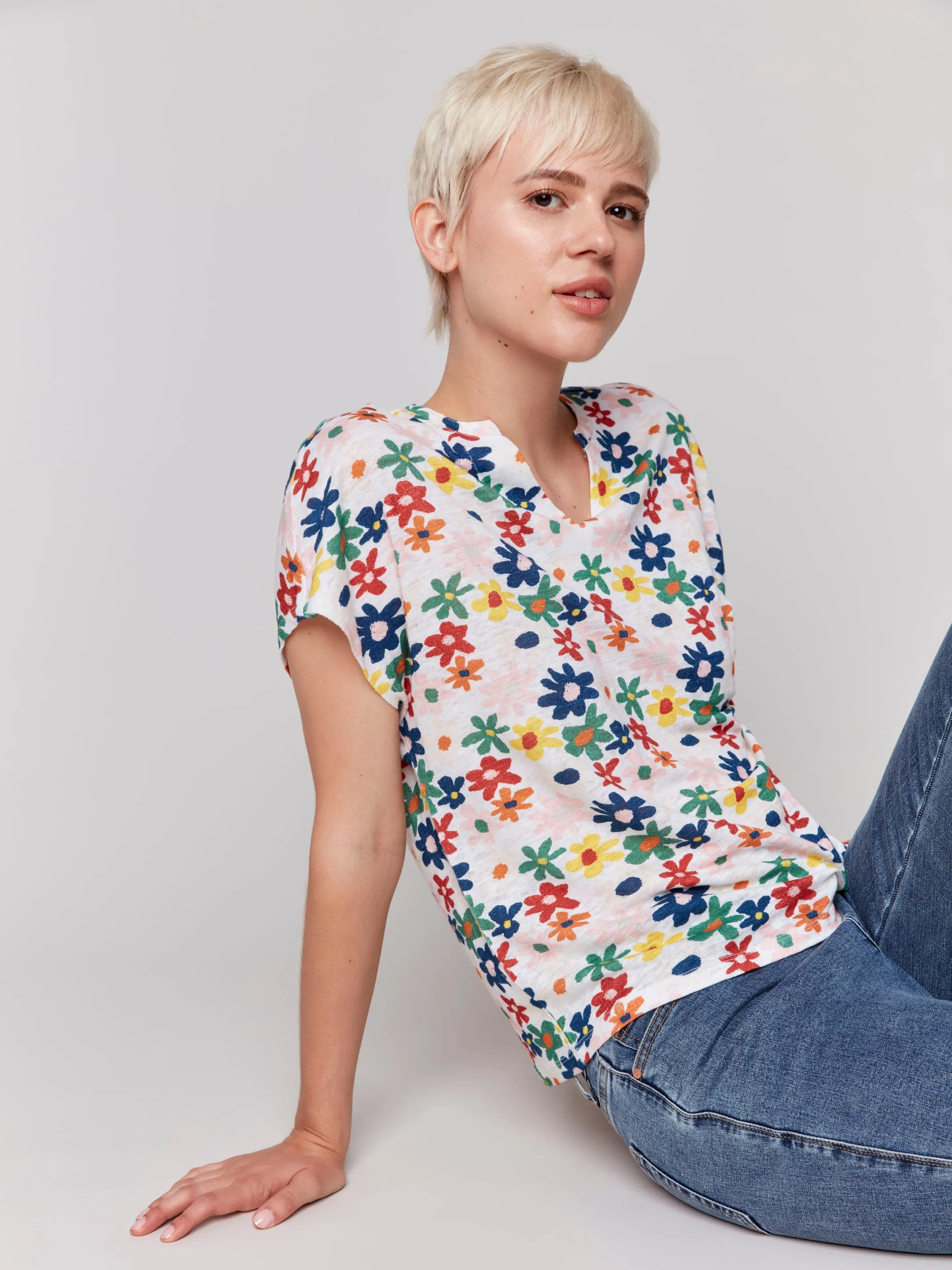 Printed Short Sleeve Dolman Top - Daisies